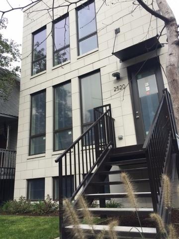 2520 W Moffat St., Chicago, IL 60647