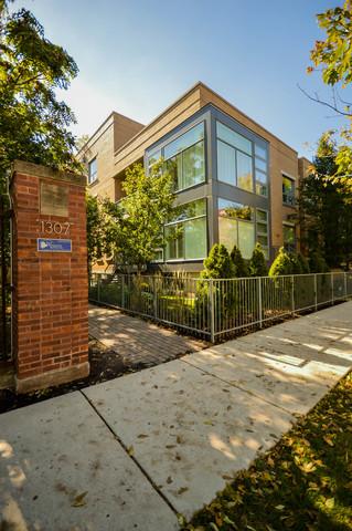1307 W Wrightwood Ave. #201, Chicago, IL 60614