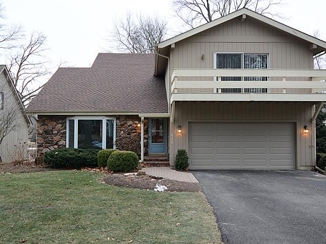 820 Oceola Dr., Algonquin, IL 60102