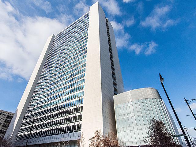 500 W Superior St. #913, Chicago, IL 60610