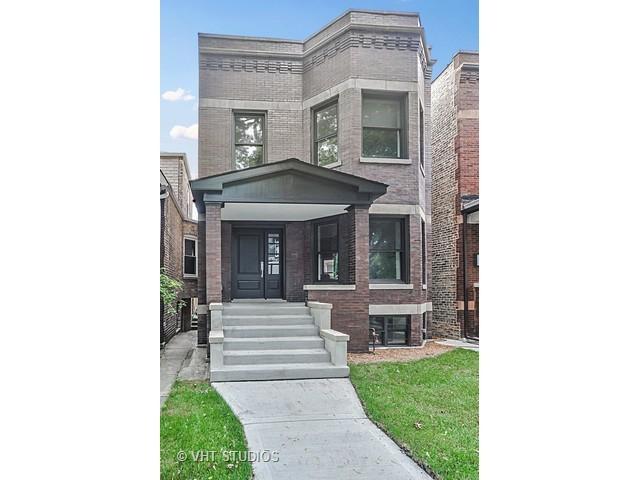 2136 W Waveland Ave., Chicago, IL 60618