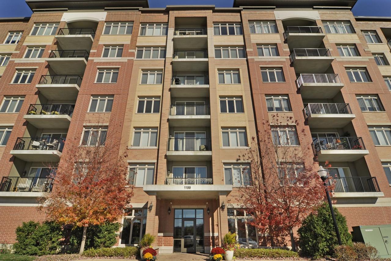 1199 E Port Clinton Rd. #506, Vernon Hills, IL 60061