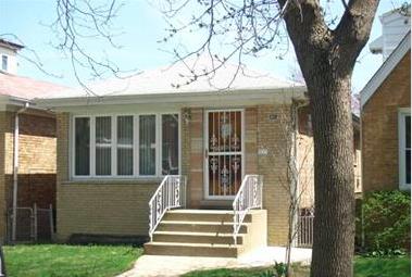 3631 N Sacramento Ave., Chicago, IL 60618
