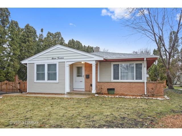 714 Thomas Ct., Mundelein, IL 60060