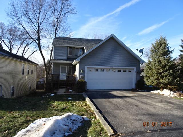 528 Beechwood Dr., Round Lake, IL 60073