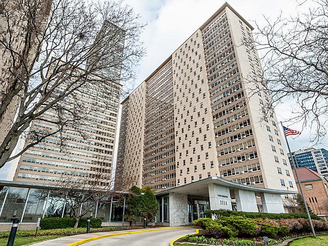 3950 N Lake Shore Dr. #405, Chicago, IL 60613