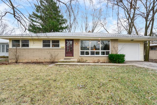 829 Dundee Ave., Barrington, IL 60010