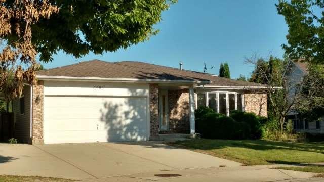 1995 Cherokee Dr., West Chicago, IL 60185