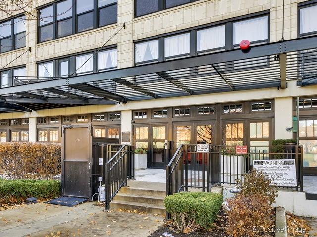 1033 W 14th Pl. #214, Chicago, IL 60608