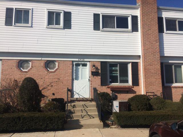 8458 Linder Ct., Skokie, IL 60077