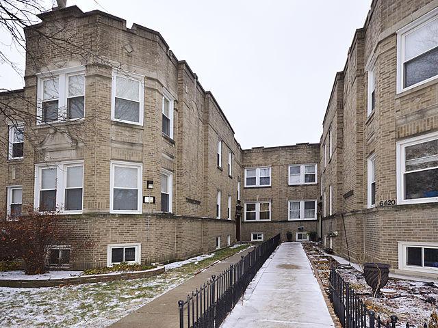 6416 N Campbell Ave., Chicago, IL 60645