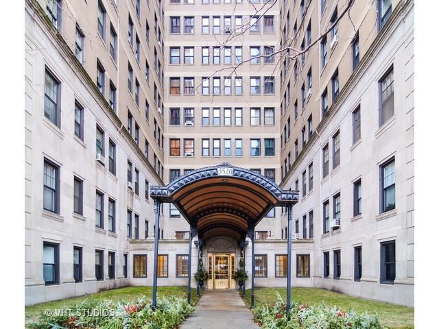 3520 N Lake Shore Dr. #8E, Chicago, IL 60657