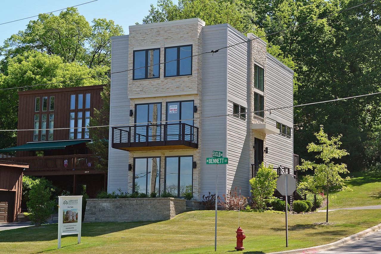 105 Euclid Ave., Geneva, IL 60134