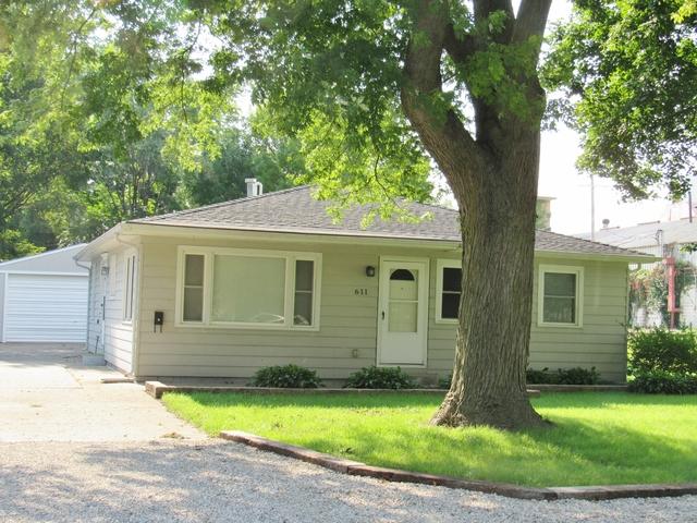 611 N James St., Champaign, IL 61821