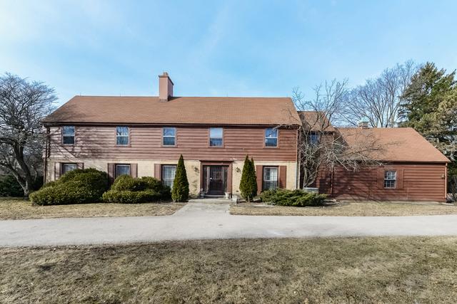 2832 Woodland Dr., Northbrook, IL 60062