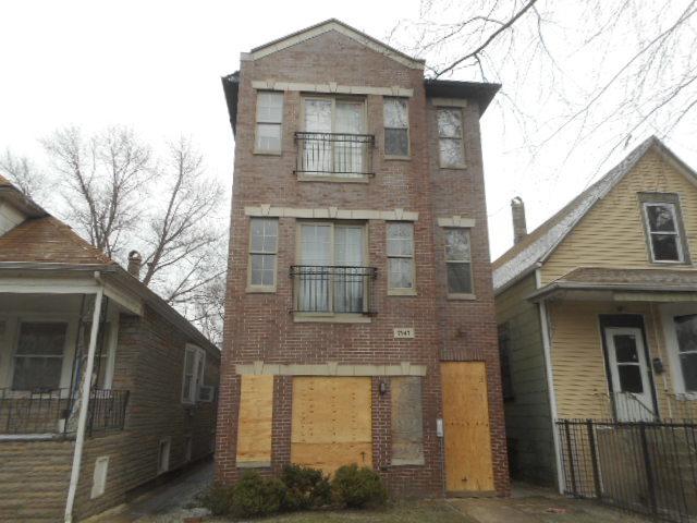 7947 S Escanaba Ave., Chicago, IL 60617
