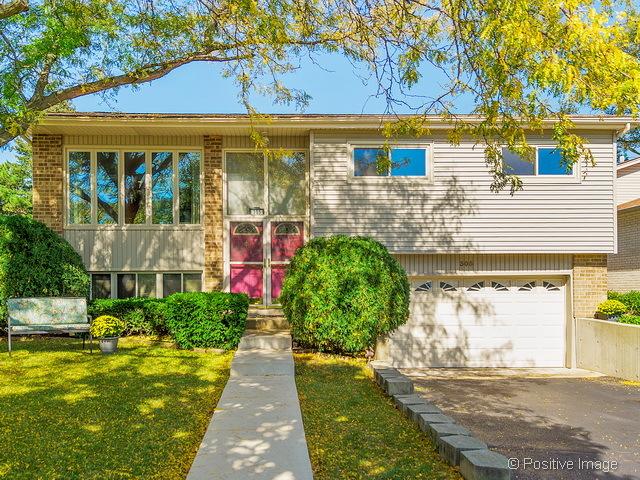 305 E Yorkfield Ave., Elmhurst, IL 60126