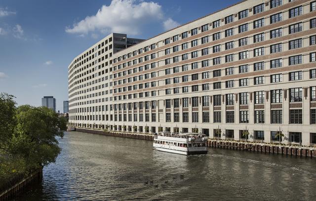 900 N Kingsbury St. #725, Chicago, IL 60610