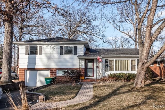 210 Siwiha Dr., Grayslake, IL 60030