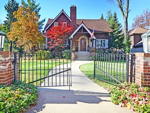 32 N Drexel Ave., La Grange, IL 60525