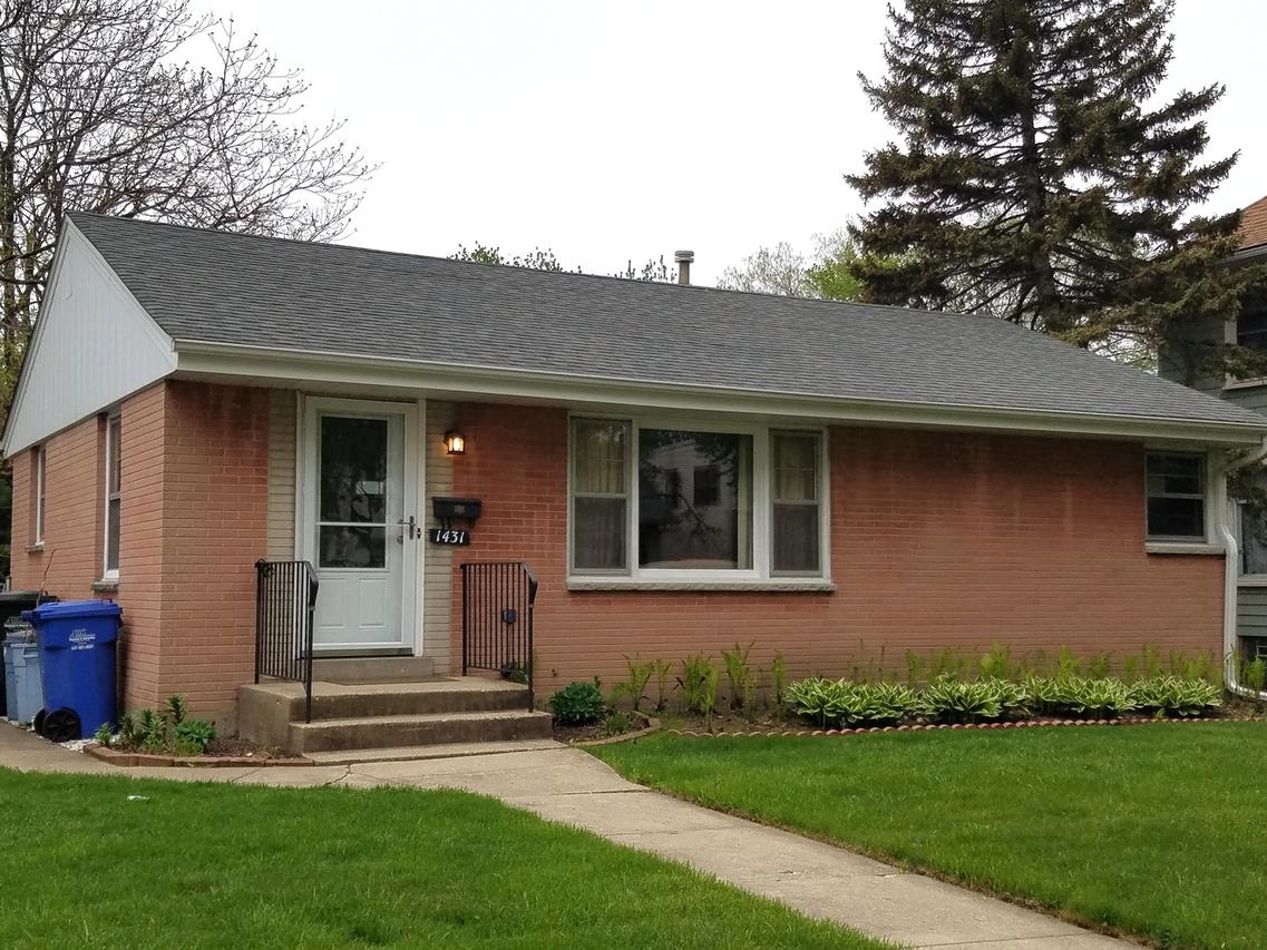 1431 E Algonquin Rd., Des Plaines, IL 60016