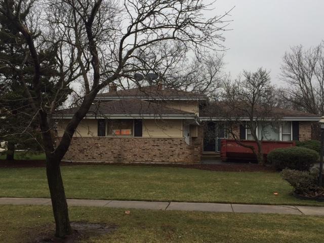 17W525 Sutton Pl., Darien, IL 60561