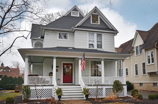 221 S Madison Ave., La Grange, IL 60525