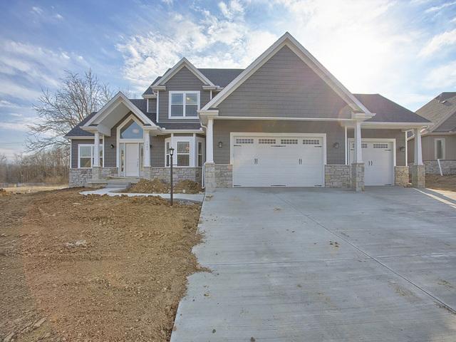 1505 Forest Ridge Dr., Mahomet, IL 61853