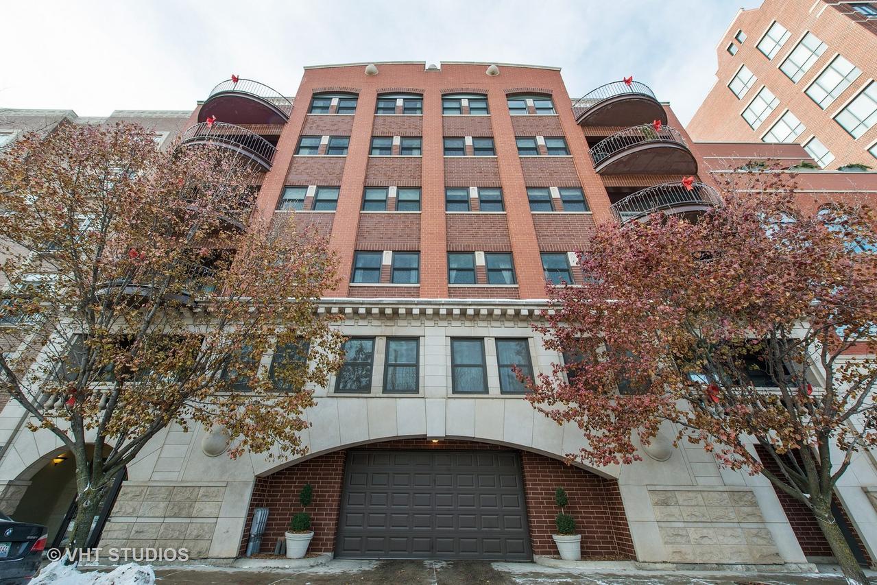 1426 N Orleans St. #404, Chicago, IL 60610