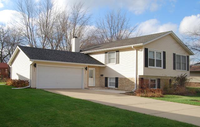 223 W Tanglewood Dr., Arlington Heights, IL 60004