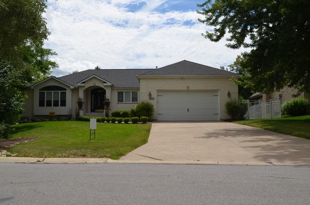 8420 Creekside Ln., Darien, IL 60561