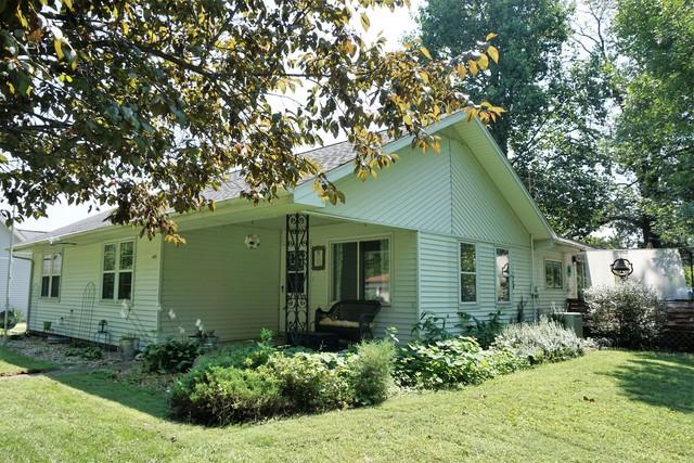 405 E Main St., Sidney, IL 61877
