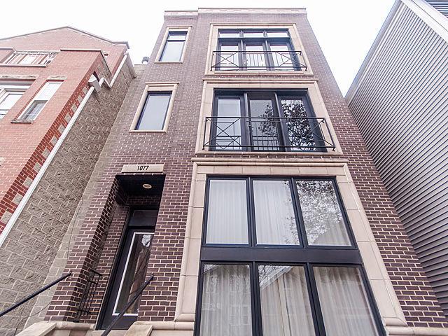 1077 N Hermitage Ave. #3, Chicago, IL 60606