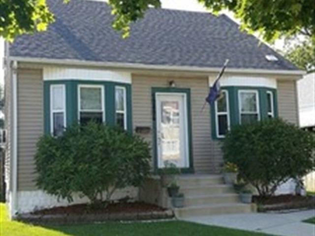 10806 S Whipple St., Chicago, IL 60655