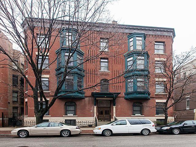 122 W Delaware Pl. #3W, Chicago, IL 60610
