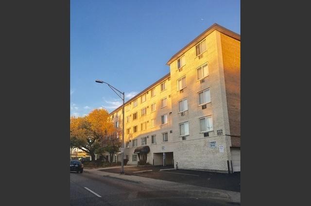 1227 Harlem Ave. #309, Berwyn, IL 60402