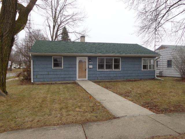 1003 E Taylor St., Dekalb, IL 60115
