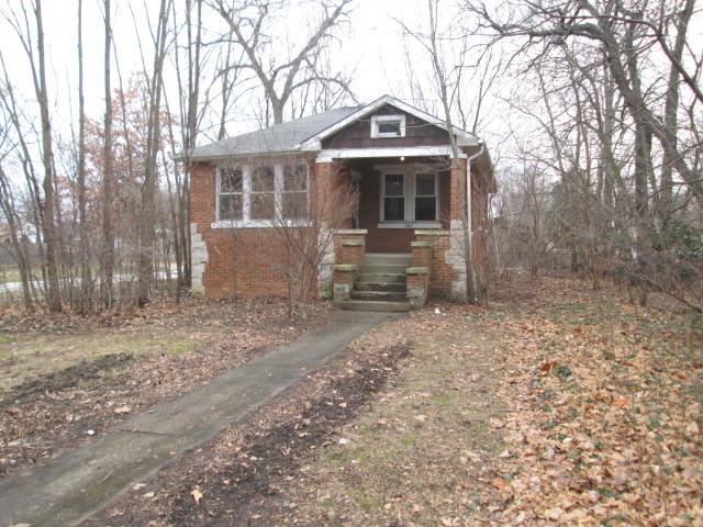 201 S Washington St., Westmont, IL 60559