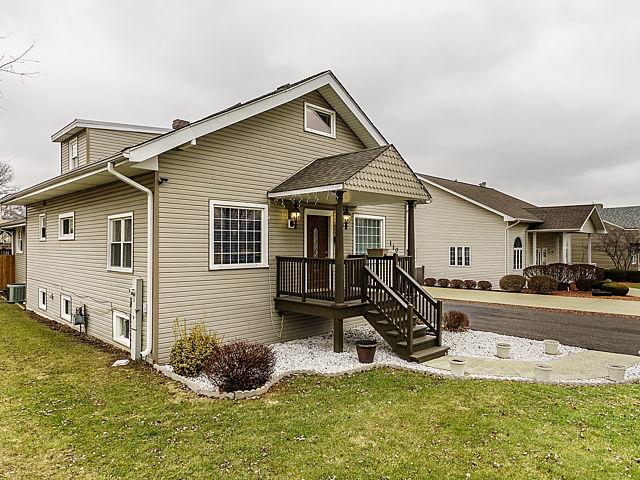 110 N Maple St., Addison, IL 60101