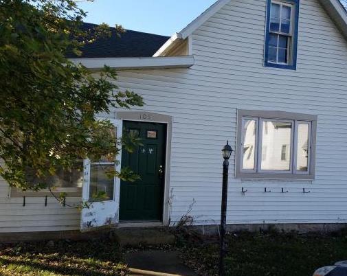 105 Congress St., Golden, IL 62339