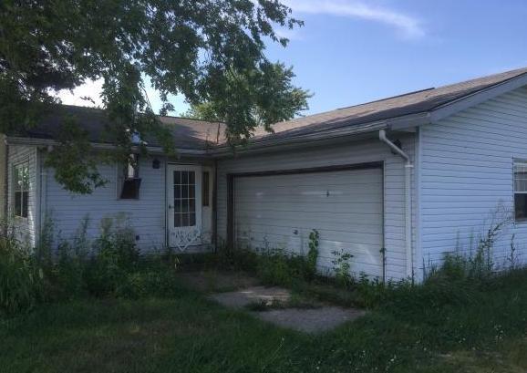 466 N Cr 100, Sadorus, IL 61872