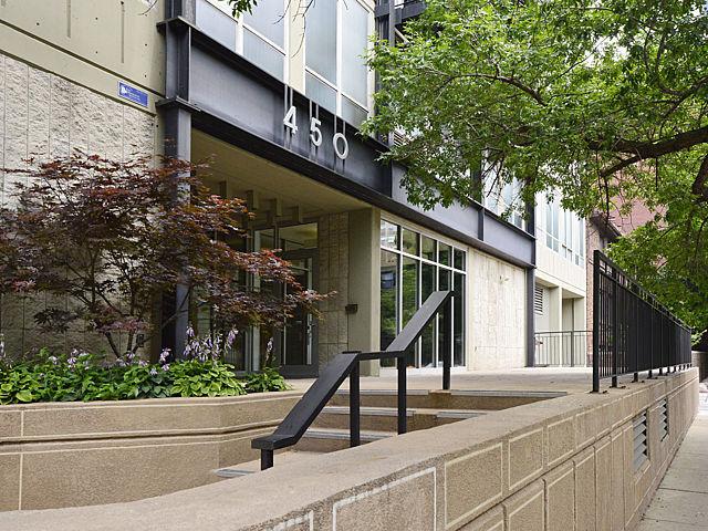 450 W Briar Pl. #5N, Chicago, IL 60657