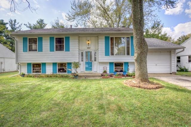 807 Fairoaks Dr., Champaign, IL 61821