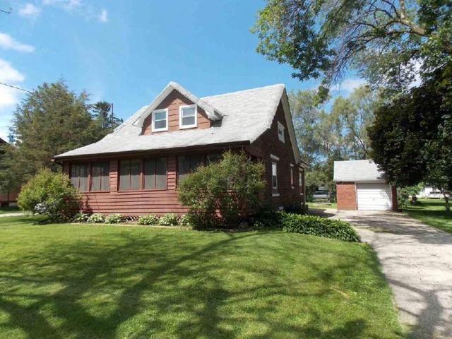 208 Main St., Lindenwood, IL 61049