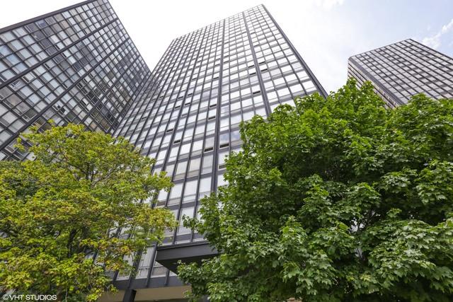 880 N Lake Shore Dr. #17C, Chicago, IL 60611