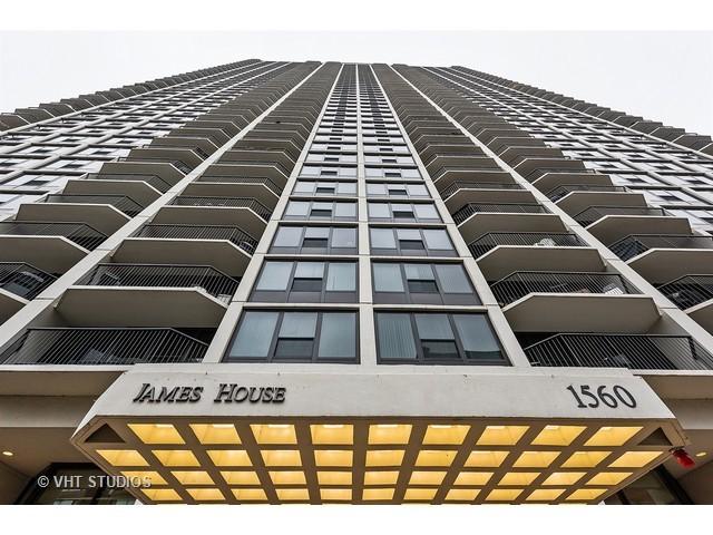 1560 N Sandburg Ter. #507J, Chicago, IL 60610
