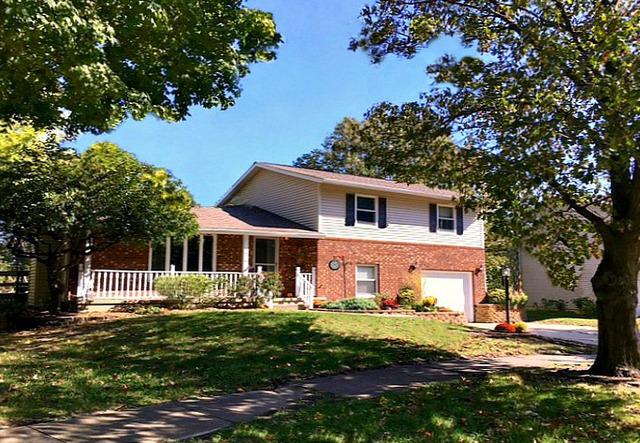 1918 Barberry Dr., Champaign, IL 61821
