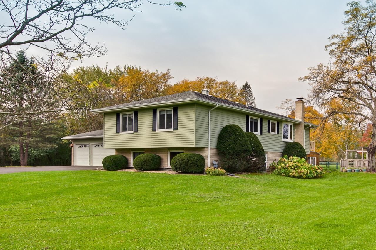 21670 N Countryside Ln., Barrington, IL 60010
