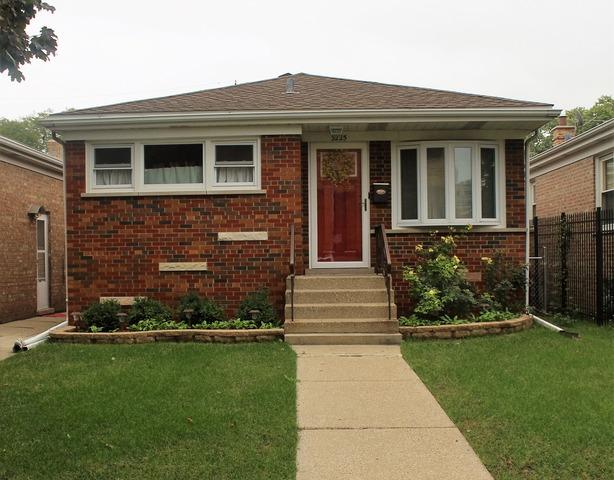 3225 N Avers Ave., Chicago, IL 60618