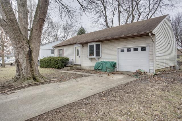 907 Oakcrest Dr., Champaign, IL 61821